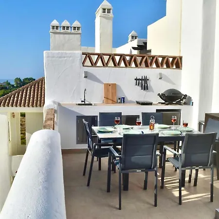 Sunset Golf - アパート