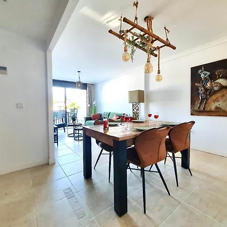 Sunset Golf - アパート *